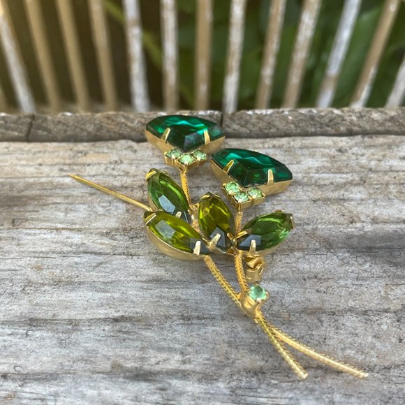 Vintage Rhinestone Flower Pin Brooch Shades of Green - Picture 5 of 12